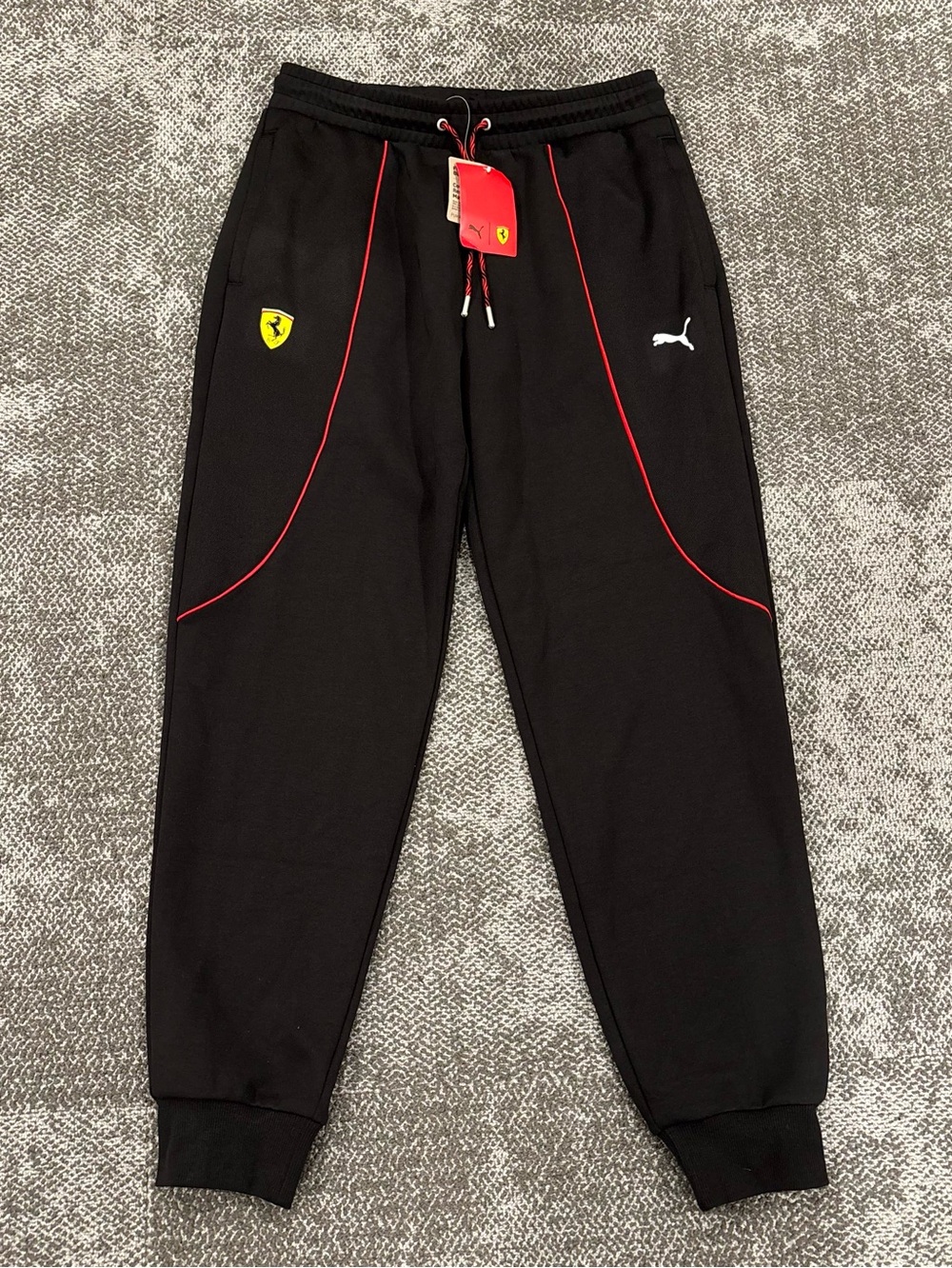 Puma Scuderia Ferrari Black Red Jogger Athletic Pants Mens U.S. Medium NWT